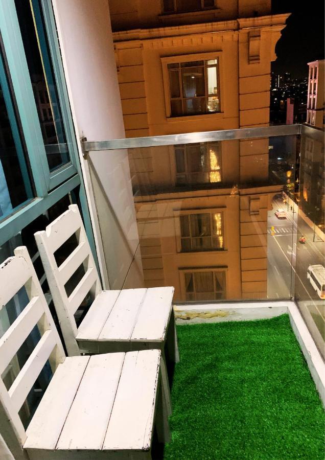 Two Palm Tree Villas Condominium - Studio 8Th Fl With Balcony - Across Terminal 3 Airport Pasay Exterior foto